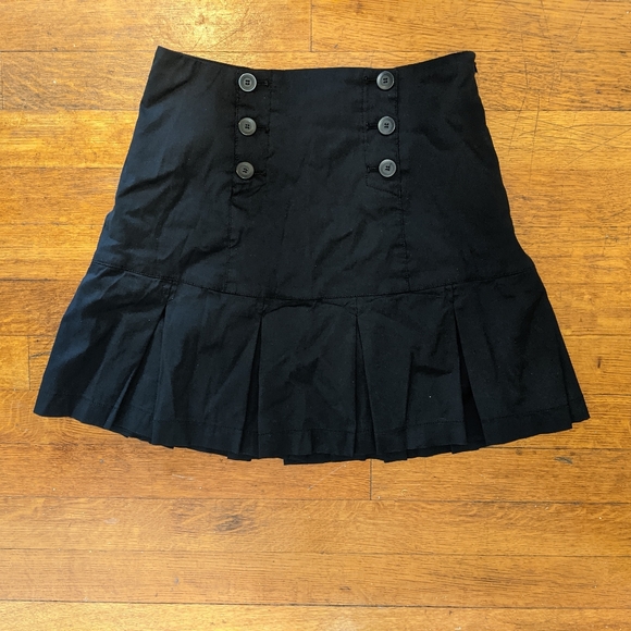 bebe Dresses & Skirts - Bebe Pleated Mini Skirt Size 2
